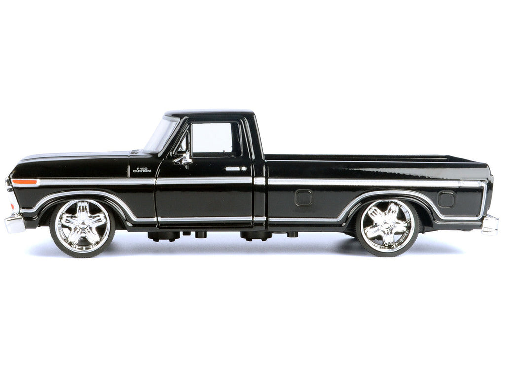 1979 Ford F-150 Custom Pickup Truck Black "Maxx Design" Series 1/24 Diecast Model Car by Motormax