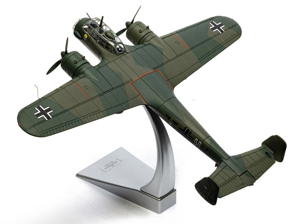 Dornier Do 17Z-5 Aircraft "7T+HH W.Nr.2787 KGR.606 Lannion France" (1940) German Luftwaffe "The Aviation Archive" Series 1/72 Diecast Model Car by Corgi
