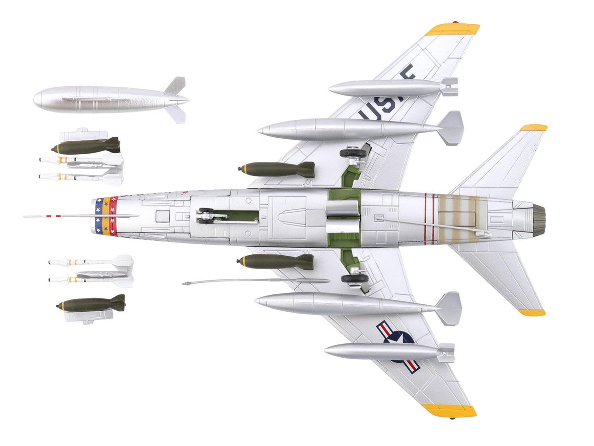 North American F-100D Super Sabre Fighter Aircraft "FW-871 81st TFS 50th TFW France" (1958) United States Air Force "Air Power Series" 1/72 Diecast Model by Hobby Master