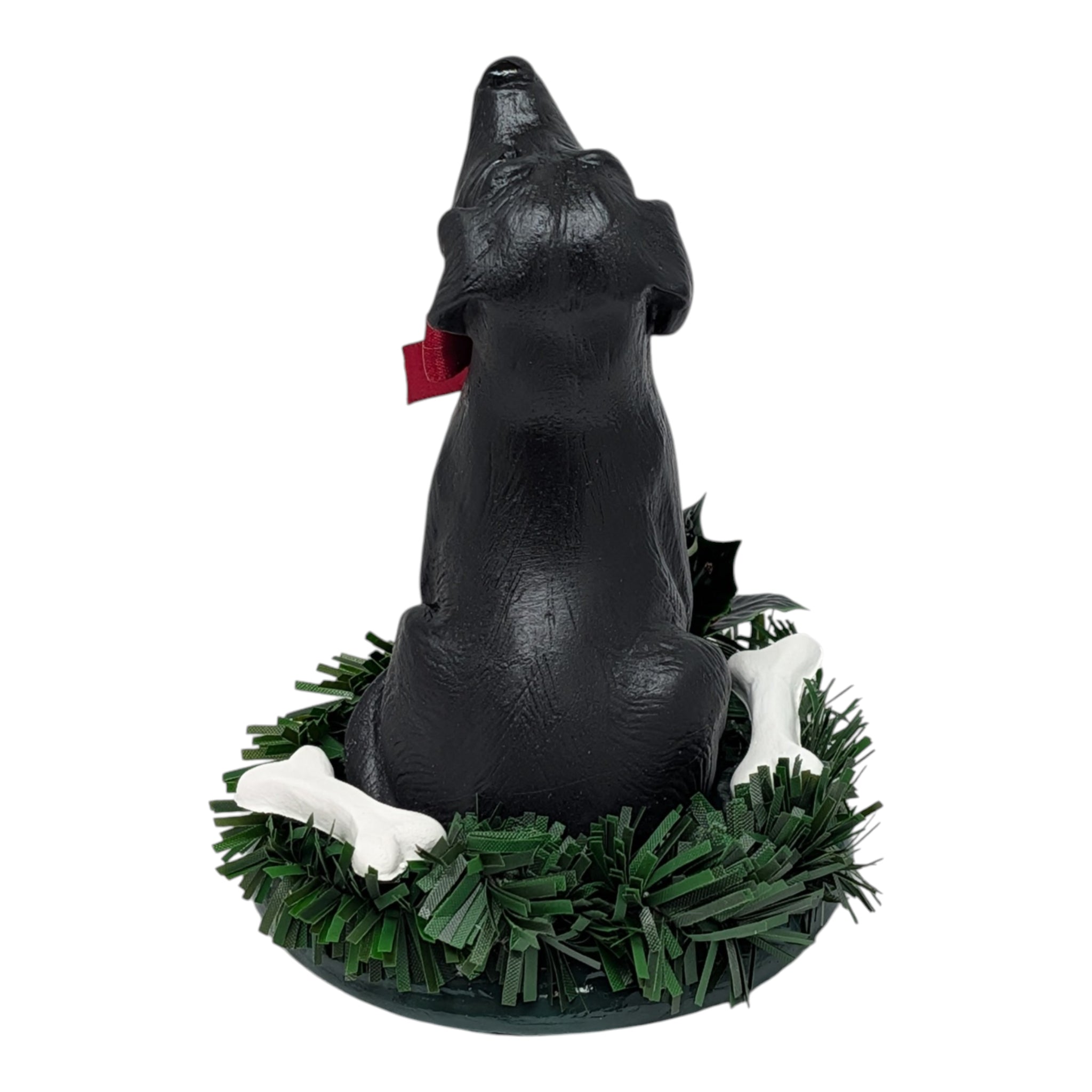 Byers' Choice Dogs - Black Labrador in Wreath
