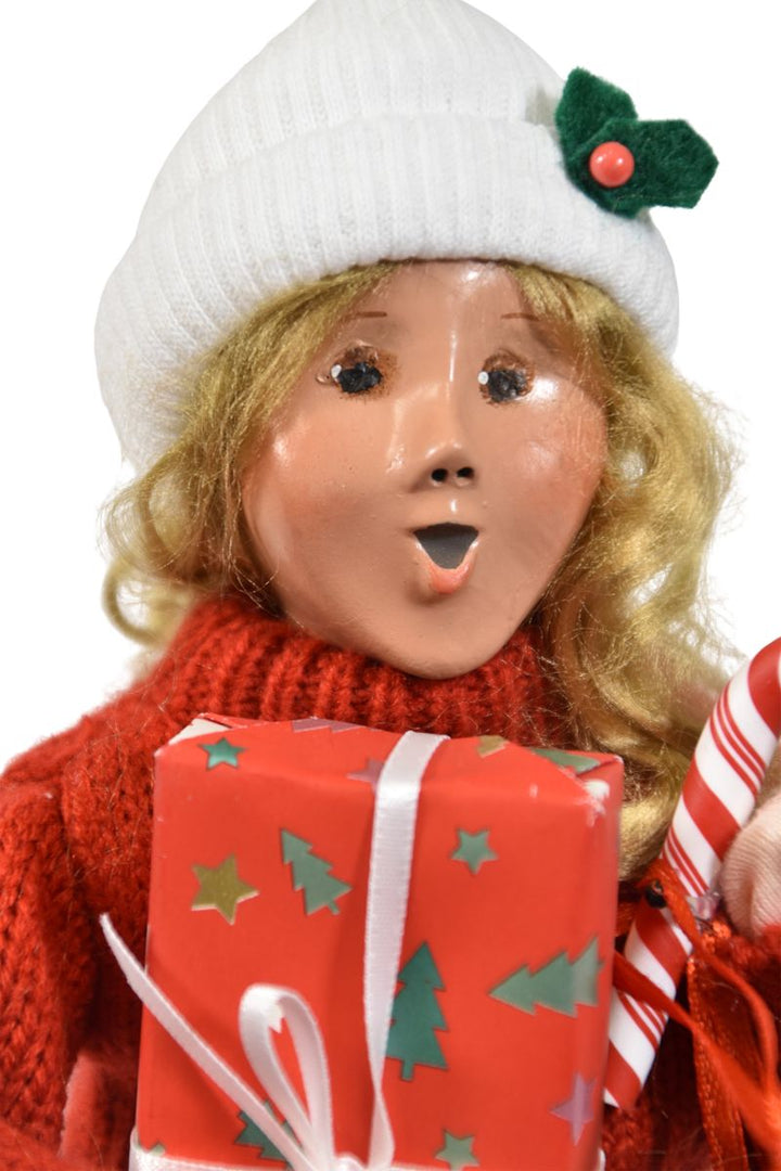 Byers' Choice Shopping Family 2026 -  Girl