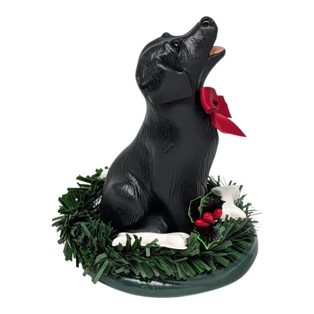 Byers' Choice Dogs - Black Labrador in Wreath