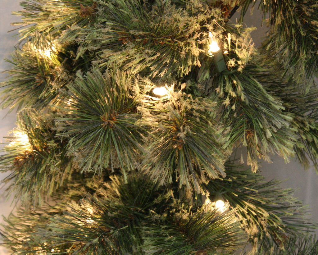 Ponderosa Pine Cashmere Lighted Wreath - 30 Inch