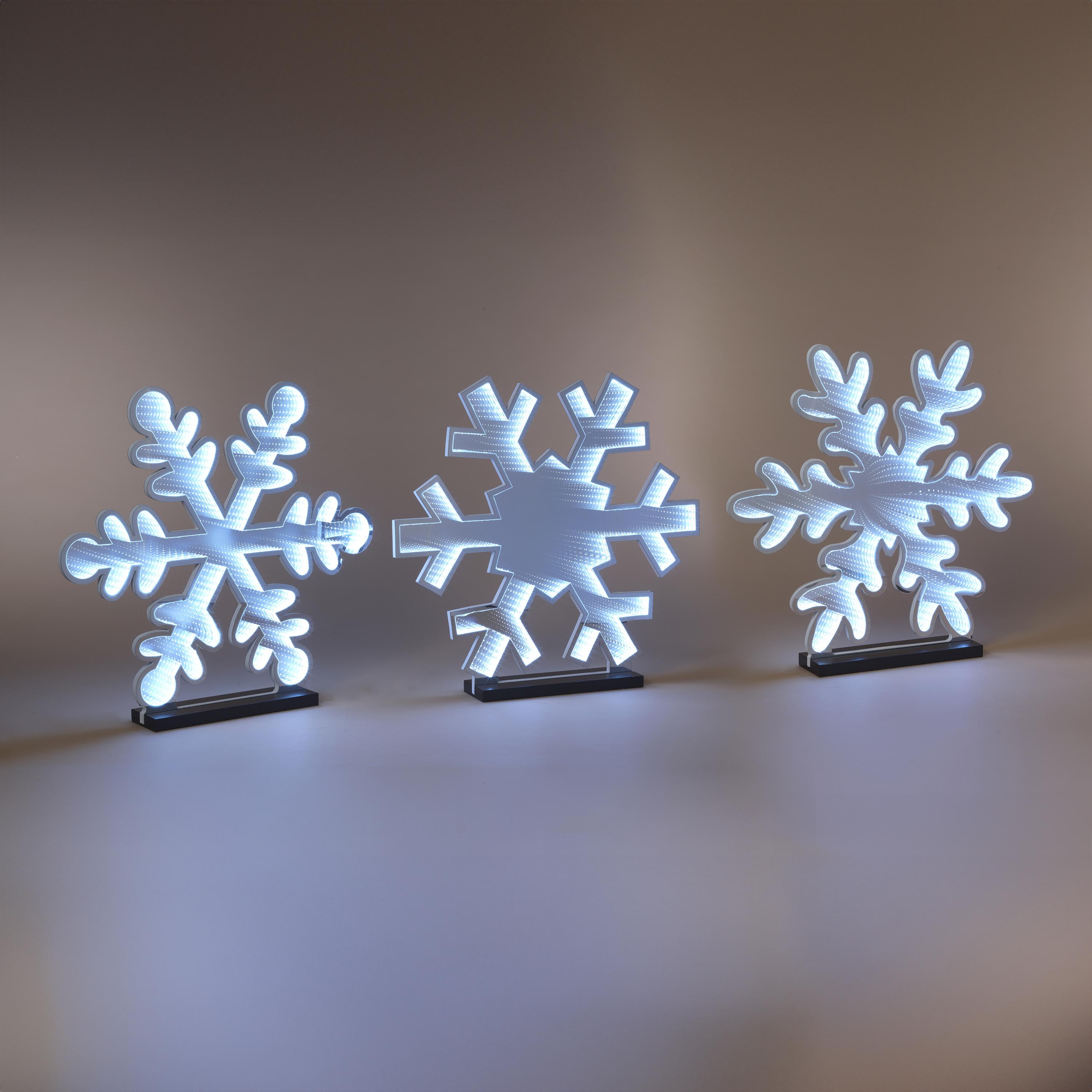 Infinity Lighted Holiday Snowflake – 30 inch -